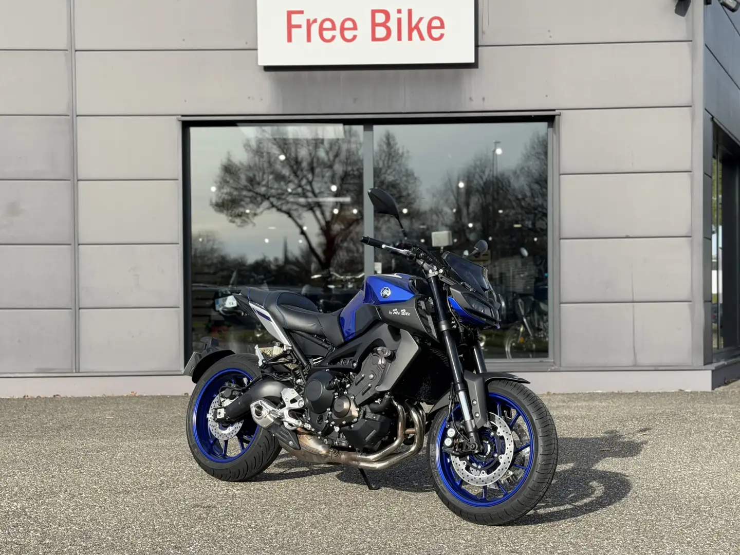 Yamaha MT-09 Bleu - 1