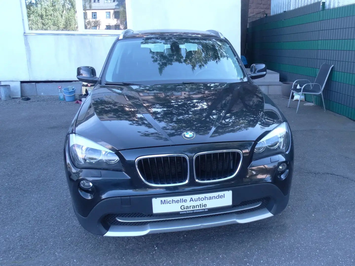 BMW X1 20 d sDrive Schwarz - 1