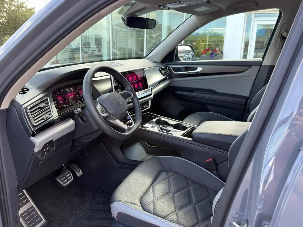 Volkswagen Atlas снимка Volkswagen Atlas