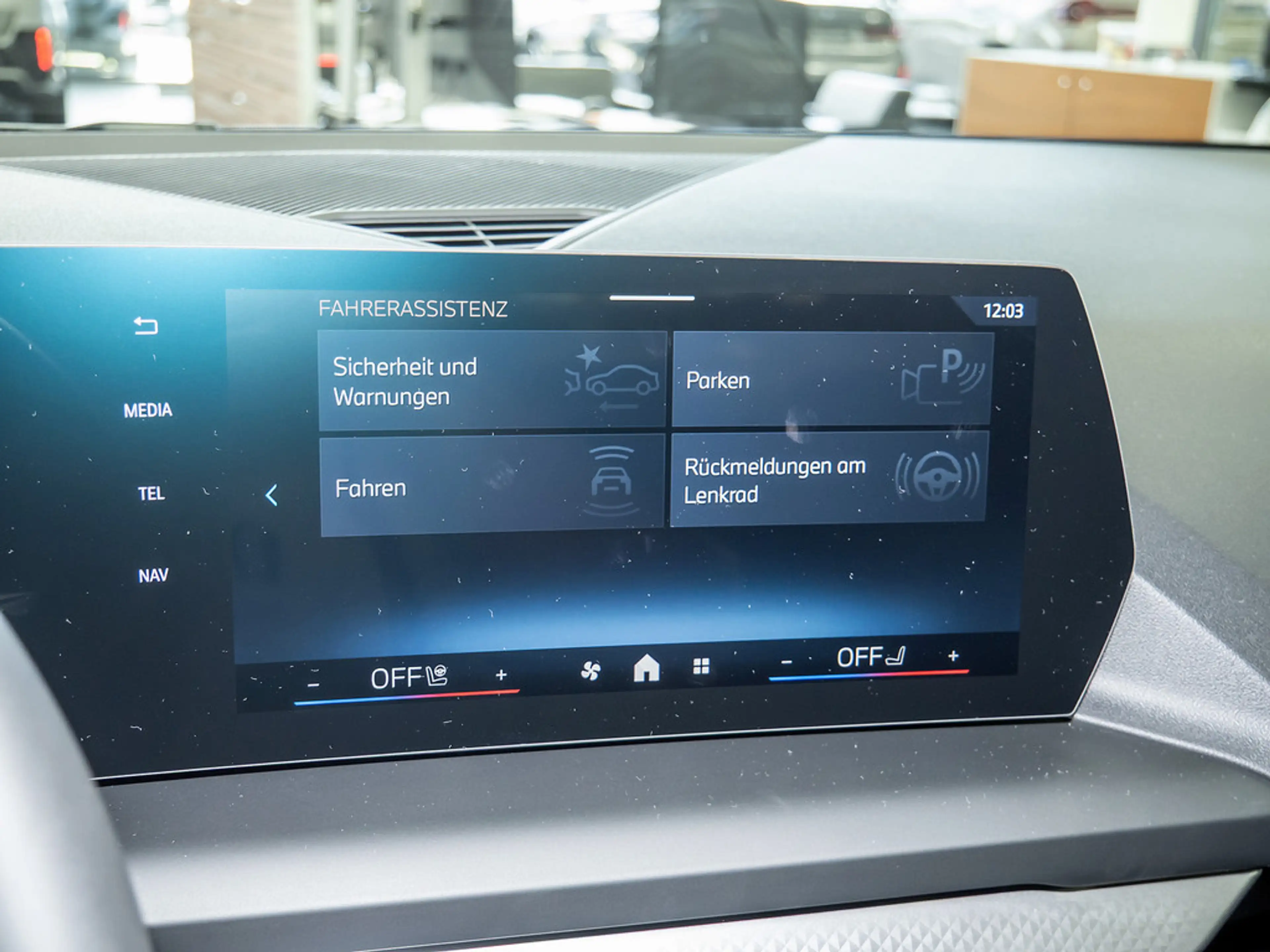 BMW 216 Gran Coupe KLIMA PDC SHZ KAMERA NAVI LED — photo 12