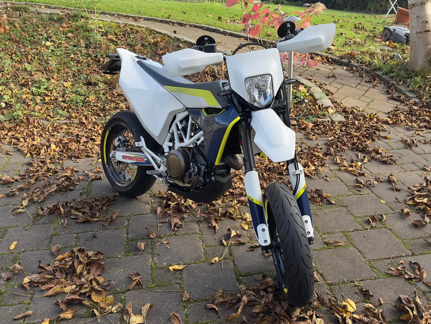 Husqvarna 701 Supermoto Fehér - 1