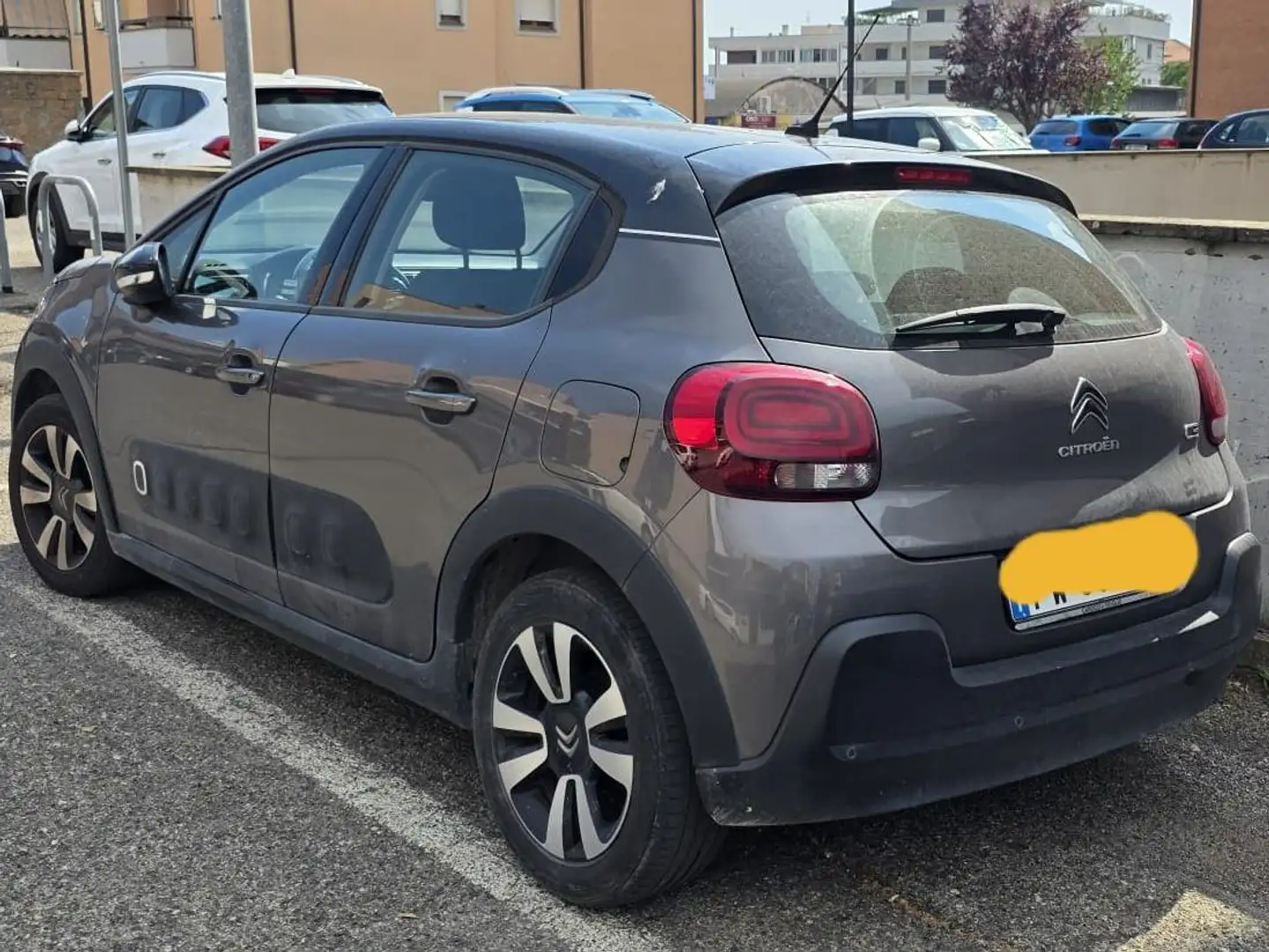 Citroen C3 C3 III 2017 1.2 puretech Shine s Gris - 2