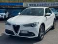 Alfa Romeo Stelvio 2.2 t Business Q4 190cv auto Blanc - thumbnail 1