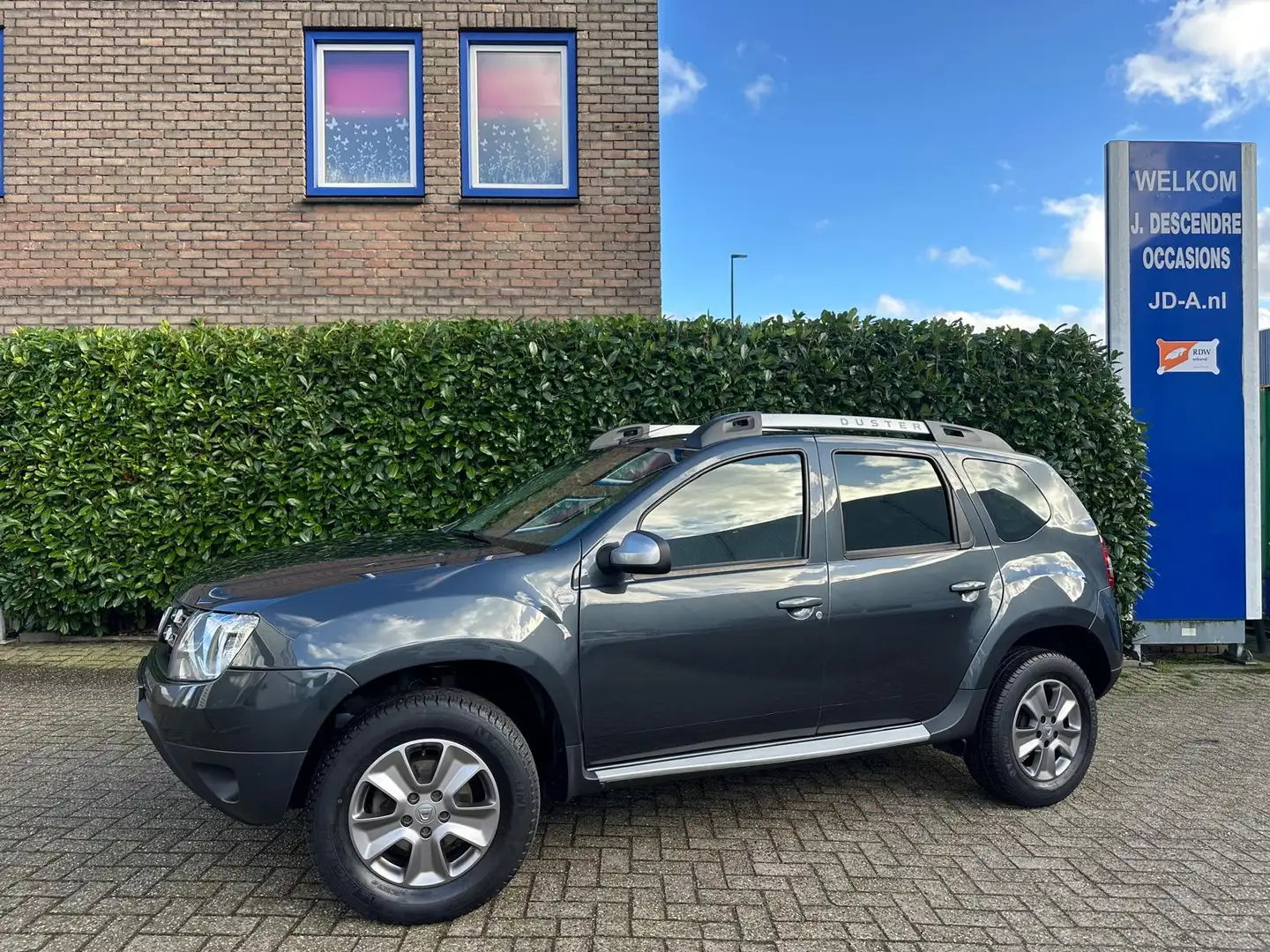 Dacia Duster 1.2 TCe 4x2 Prestige Airco, Navigatie, Cruise C!!! Gris - 1
