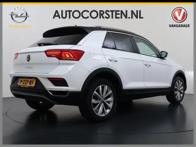 Volkswagen T-Roc view 5