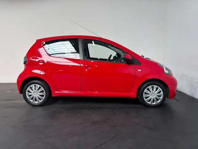 Toyota Aygo view 16