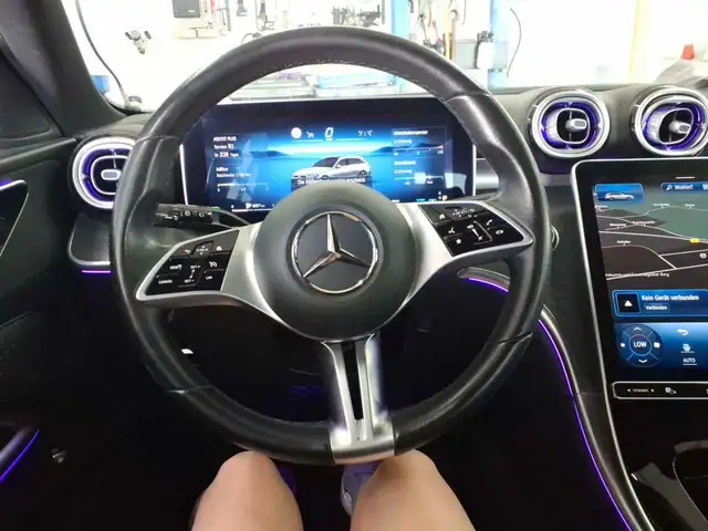 Mercedes-Benz C-Class view 8