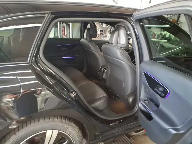 Mercedes-Benz C-Class view 20