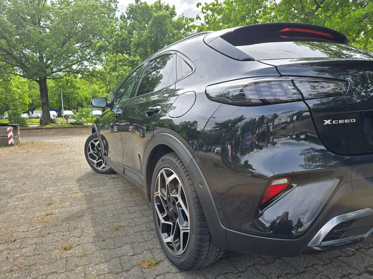 Kia XCeed XCeed 1.6 T-GDI OPF DCT7 GT-LINE Schwarz - 2