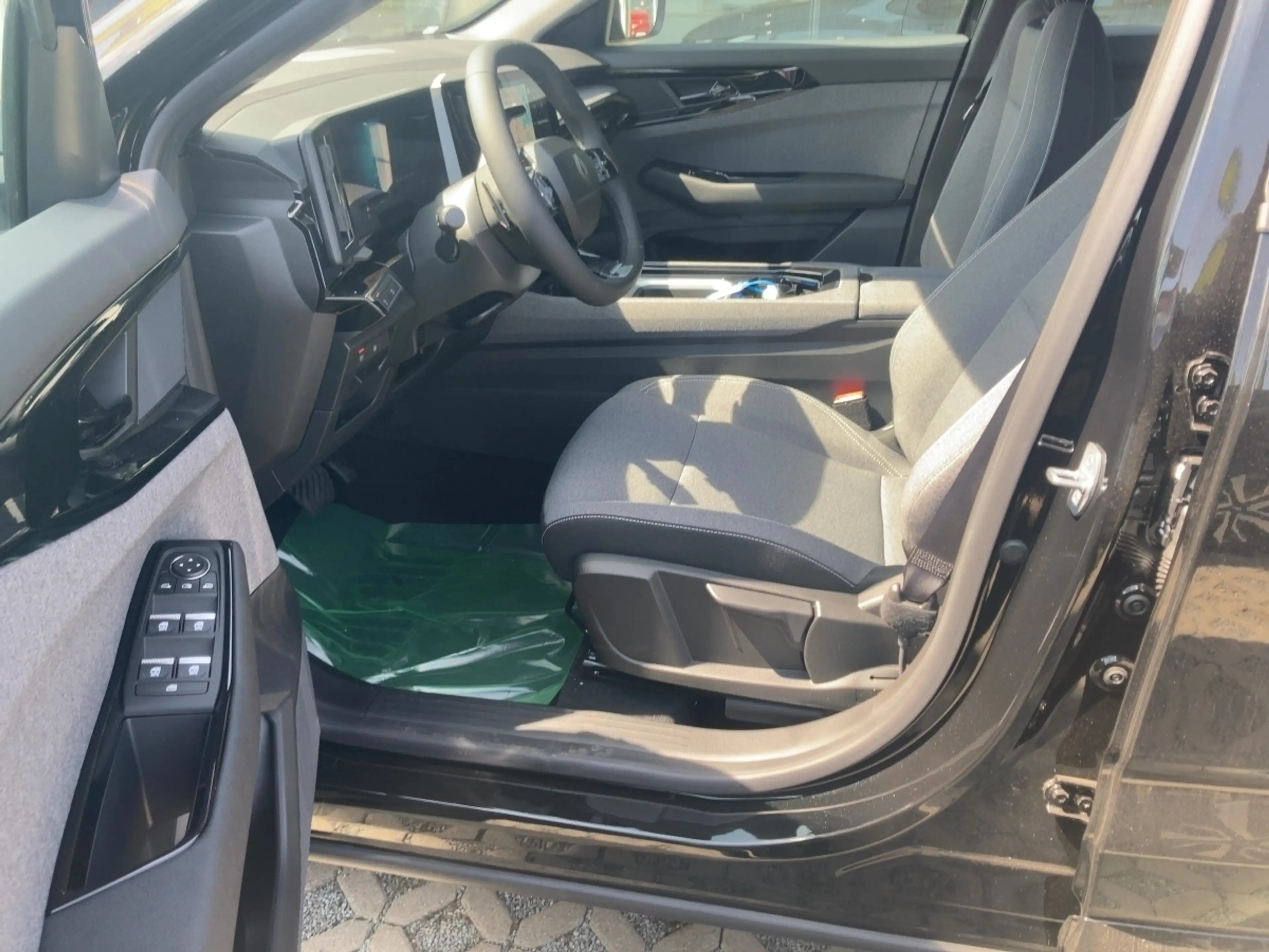 Renault Austral Evolution Mild Hybrid 160 Automatik — photo 12