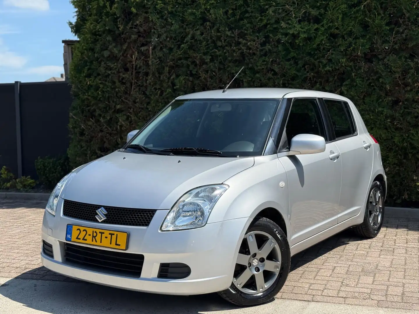 Suzuki Swift 1.3 GLS Airco Bluetooth Gri - 2