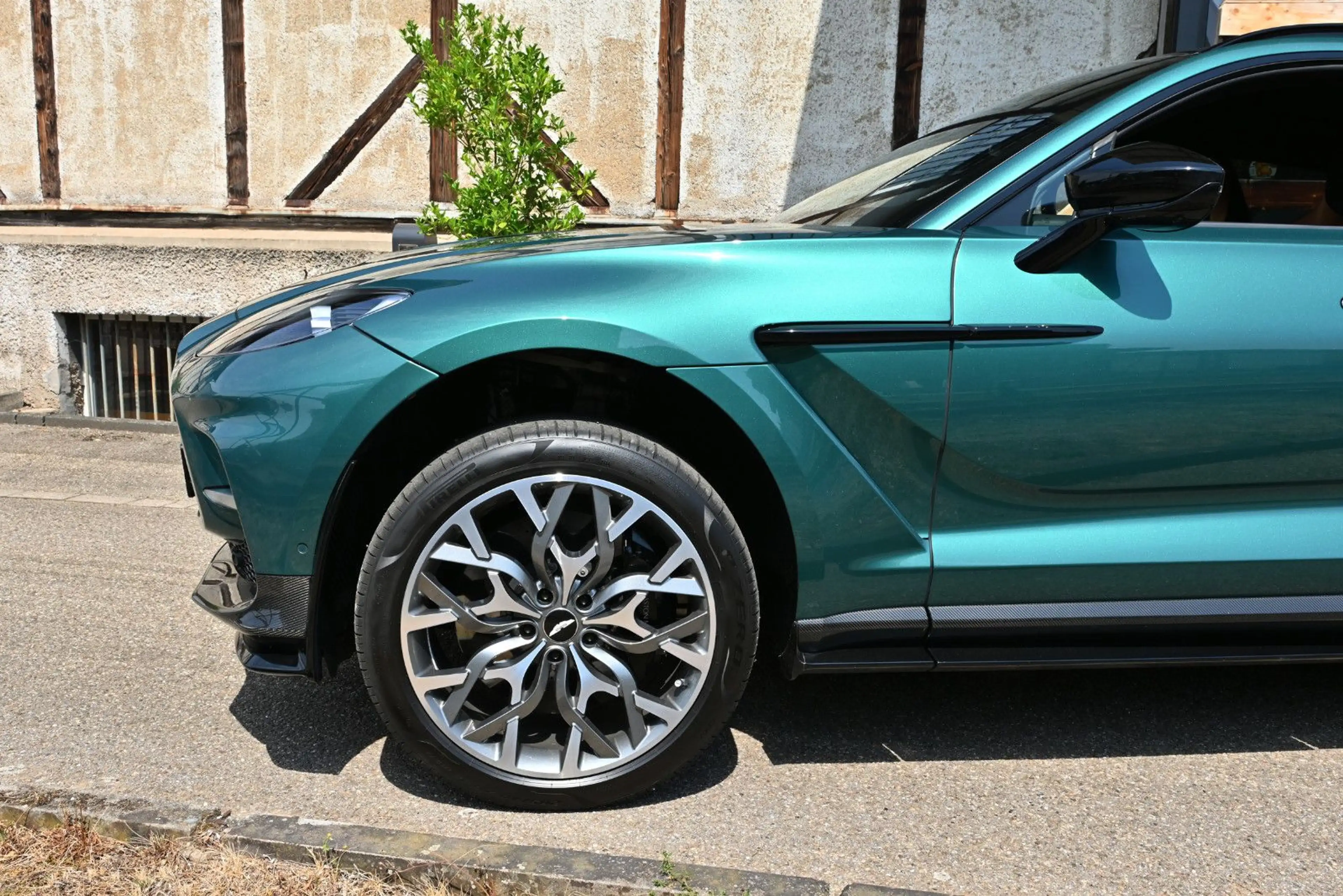 Aston Martin DBX 707/Abs.Voll!/Carbon/Folie/Echte Vollaussta! — photo 9
