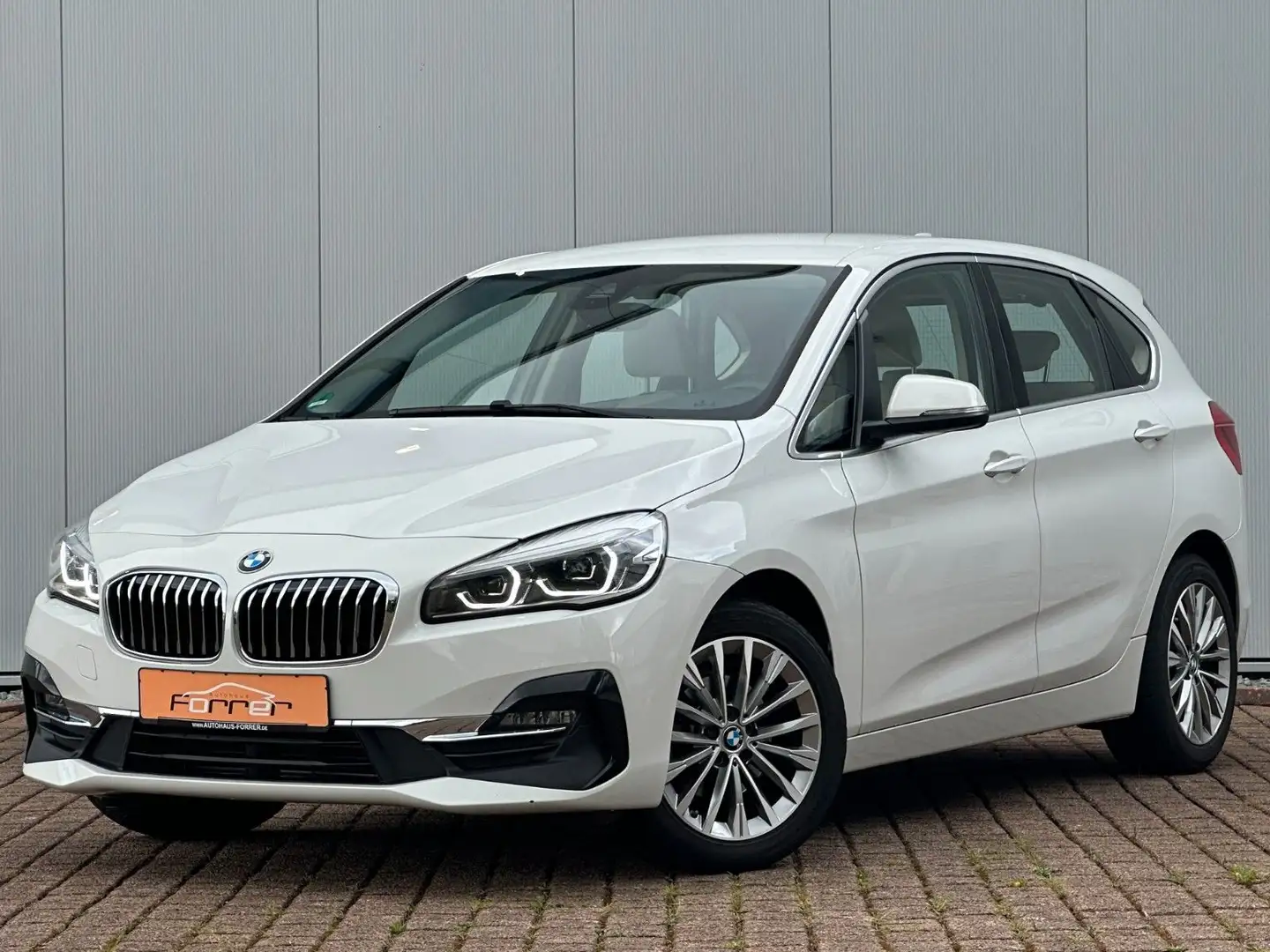 BMW 216 216 d Active Tourer Luxury Line Leder LED NAVI Blanc - 1