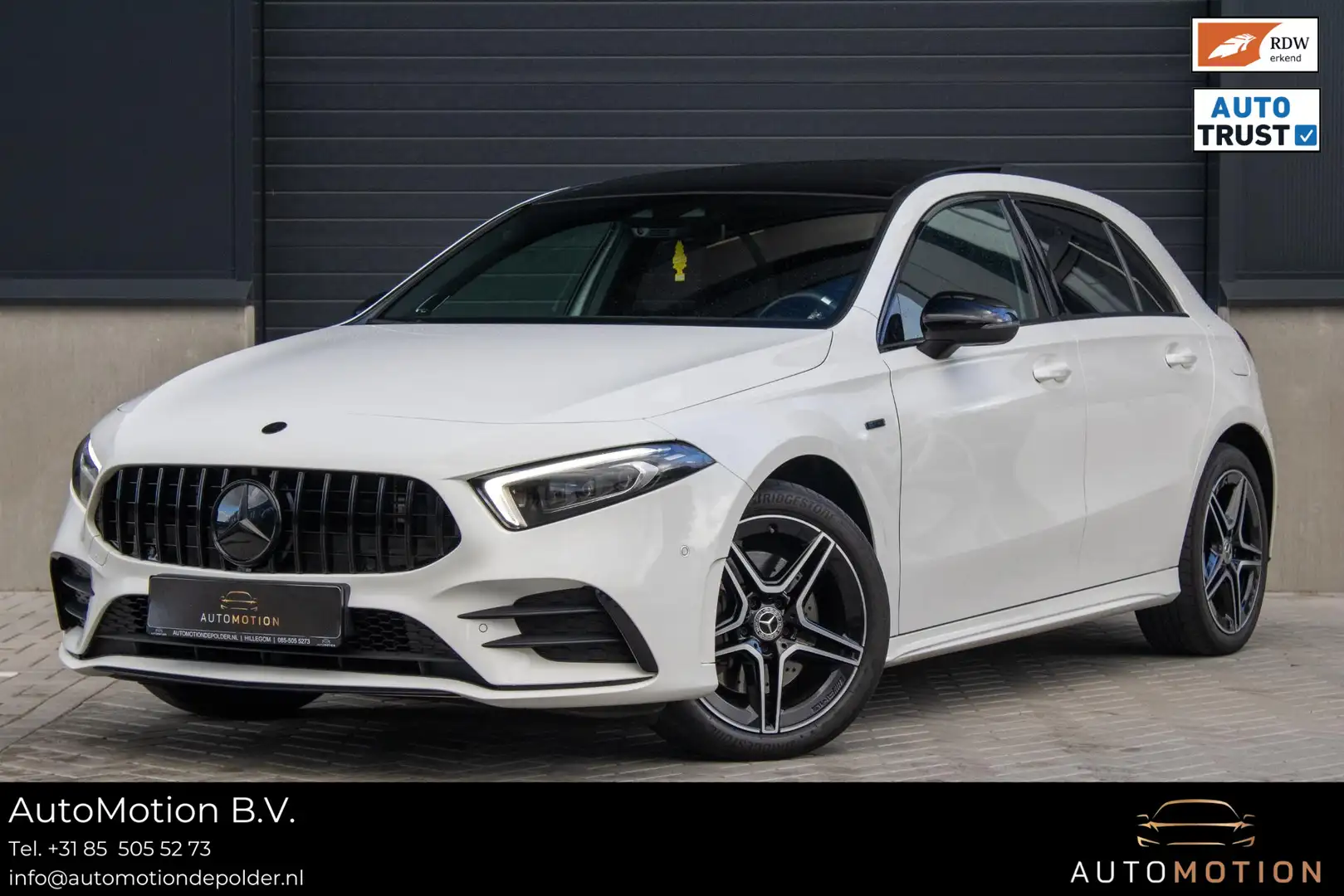 Mercedes-Benz A 250 e AMG Line PANO Burmester Sfeerverlichting Parkeer Wit - 1