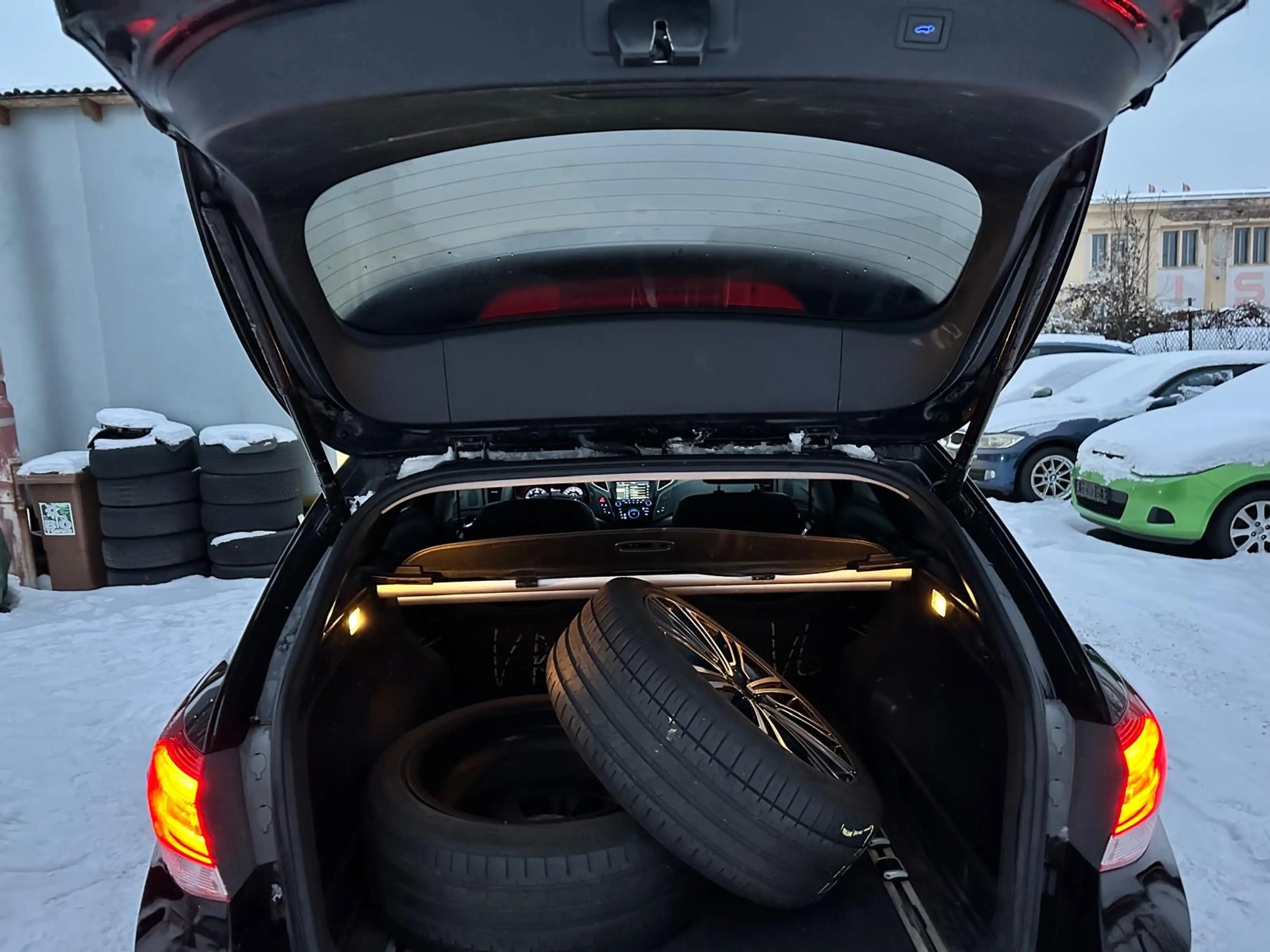 Hyundai i40 blue Premium Vollausstattung — photo 13