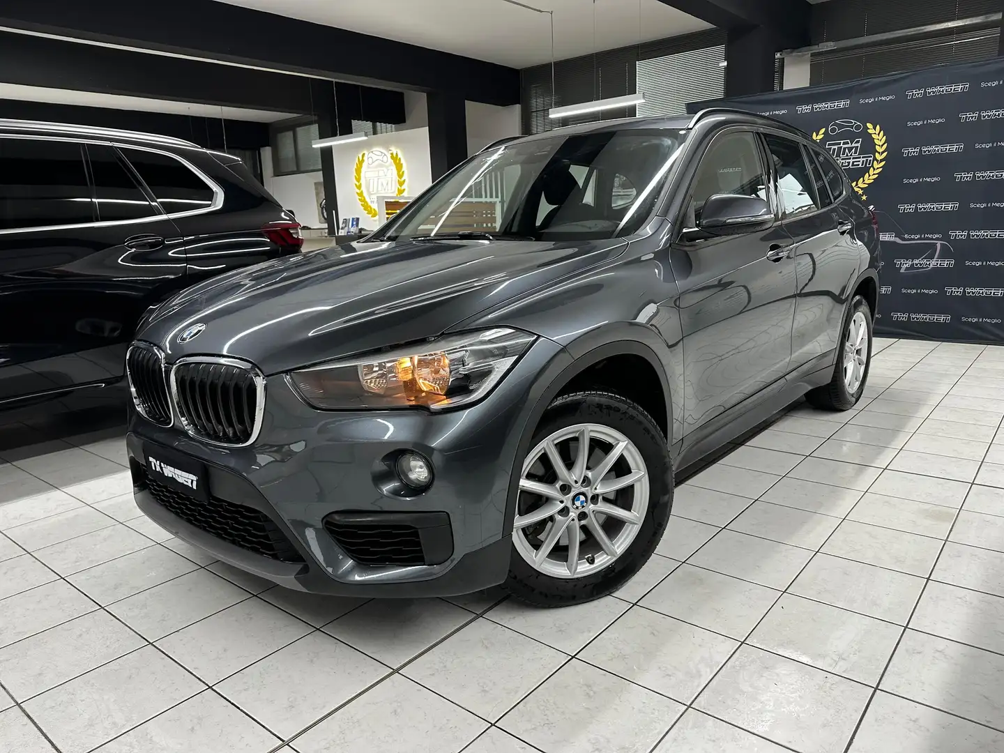 BMW X1 sdrive20d Advantage auto -IVA ESPOSTA Grigio - 1
