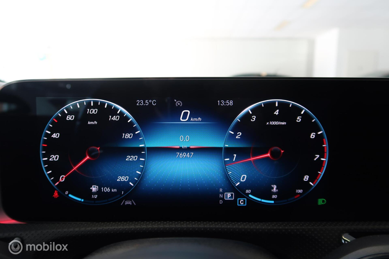 Mercedes-Benz CLA 180 Shooting Brake AMG Pano Navi Sfeerverlichting — photo 11