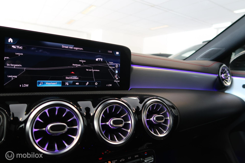 Mercedes-Benz CLA 180 Shooting Brake AMG Pano Navi Sfeerverlichting — photo 13