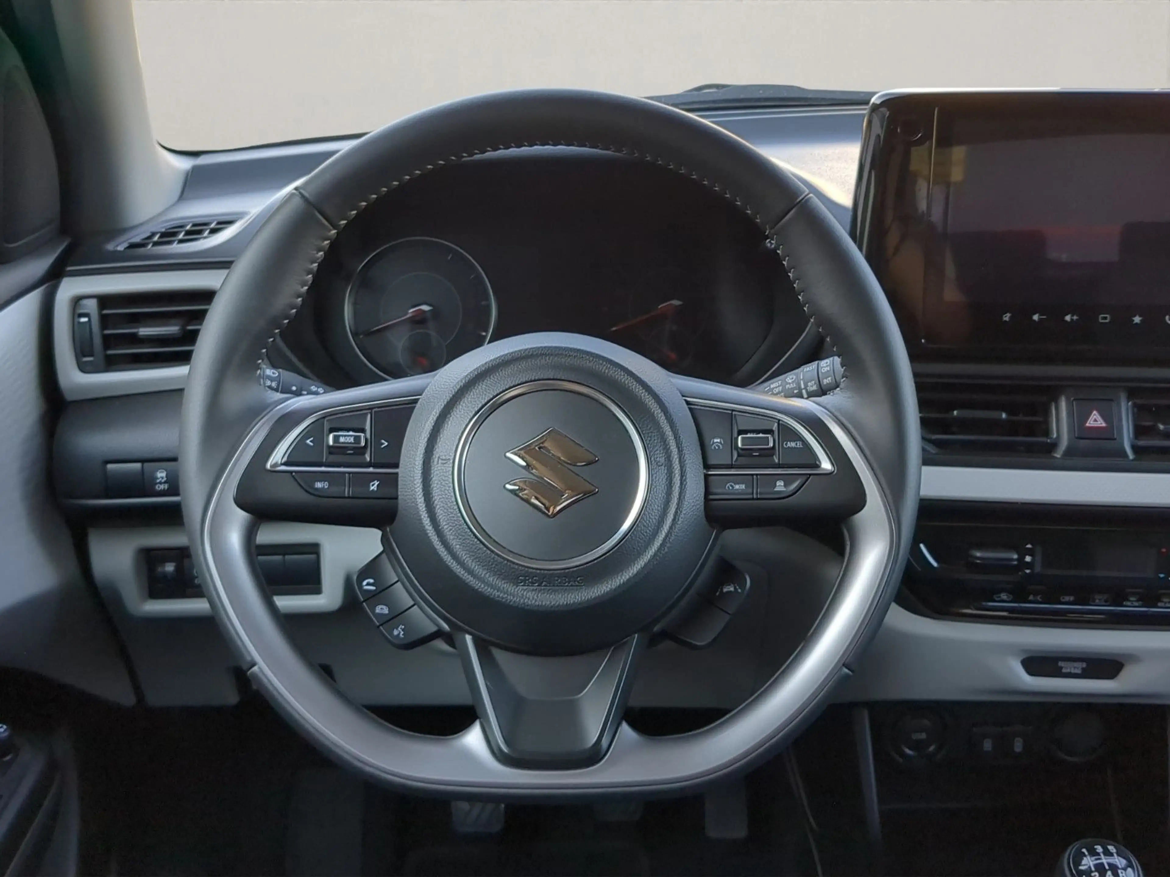 Suzuki Swift 1.2 Dualjet Hybrid Comfort+ RFK NAVI SHZ — photo 10