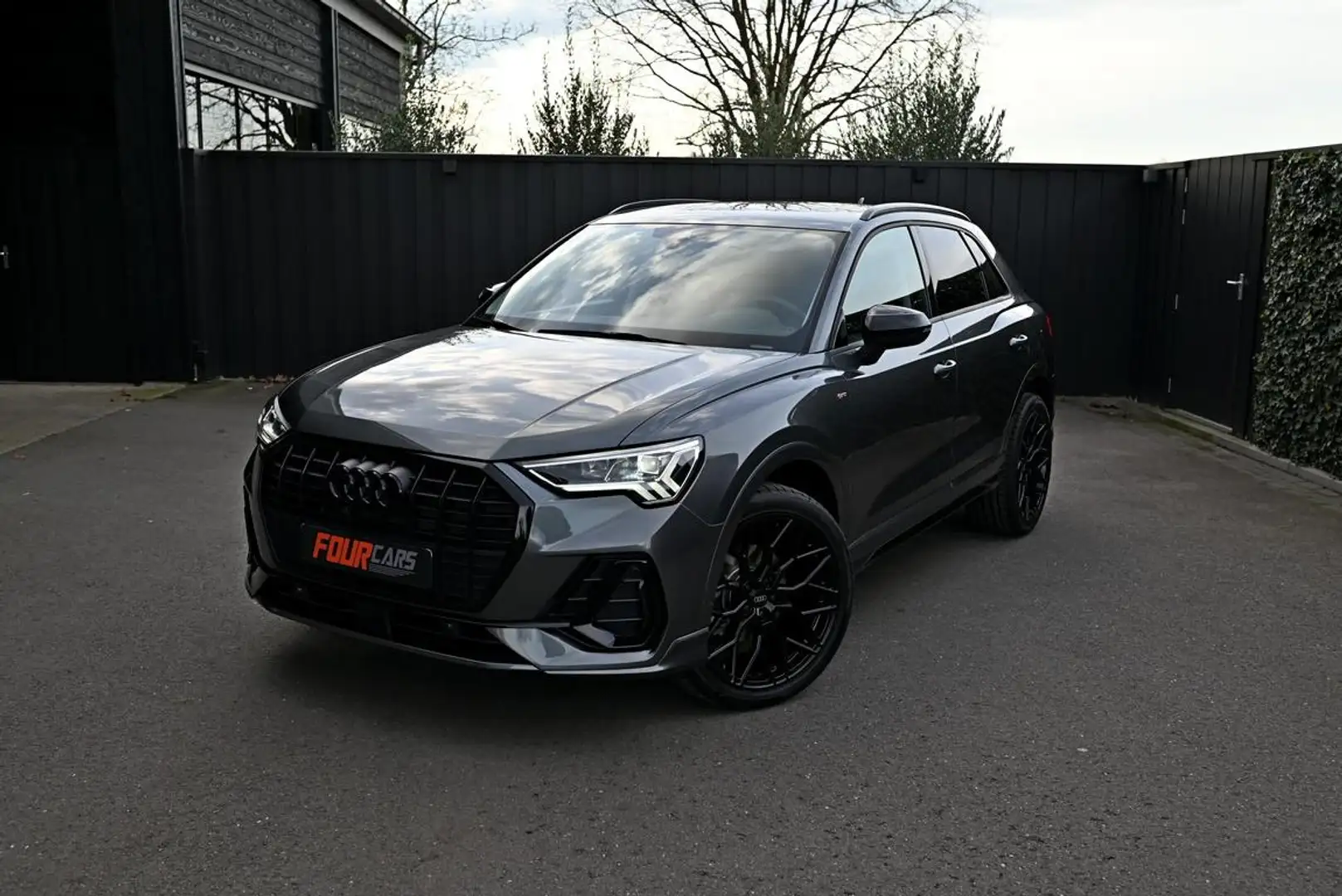 Audi Q3 35 TFSI S edition Competition | 2025 | 7300 KM | S Gris - 2