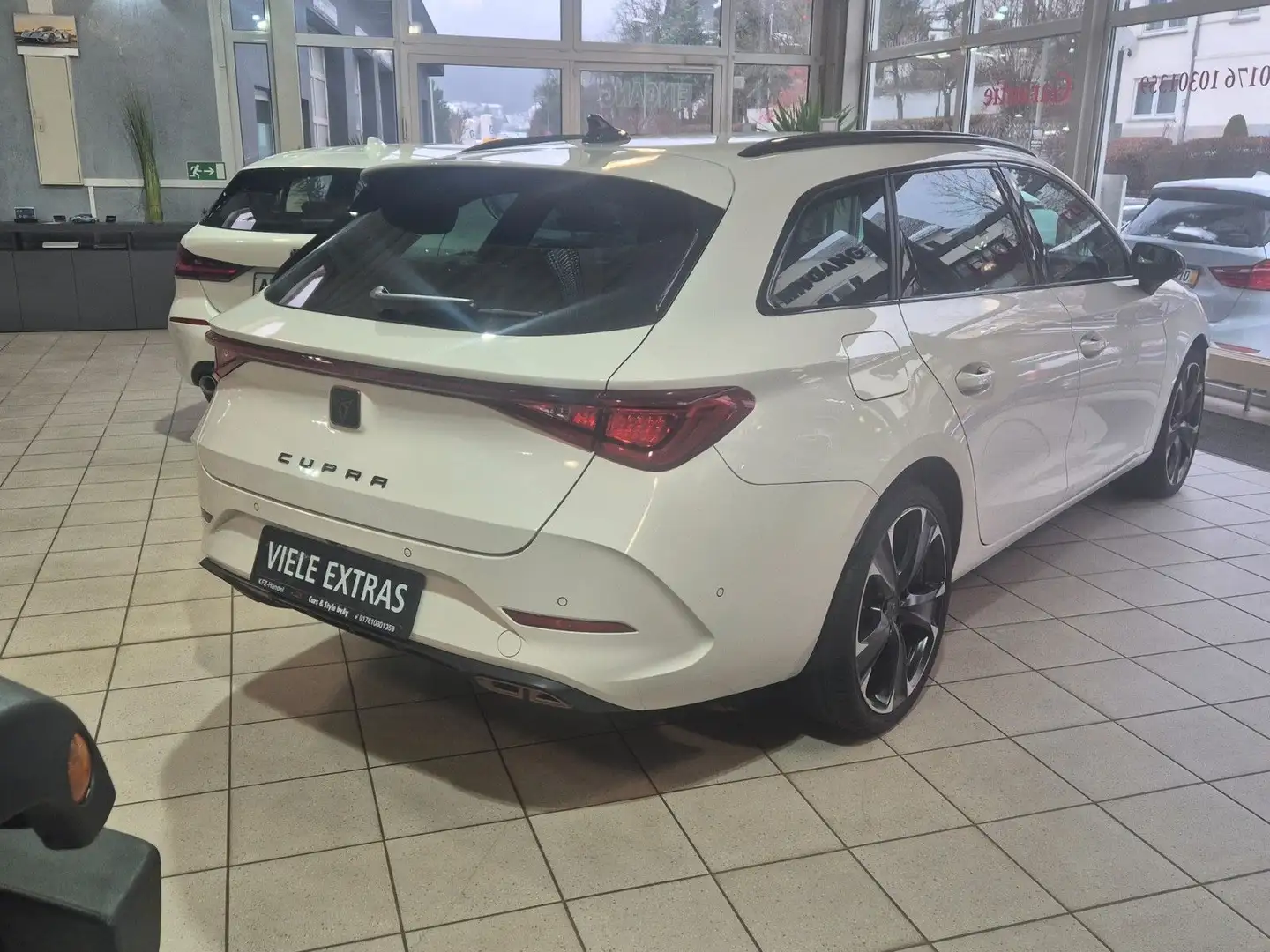 CUPRA Leon Sportstourer e-Hybrid/ dynami/KeylessGo/LED Blanc - 2