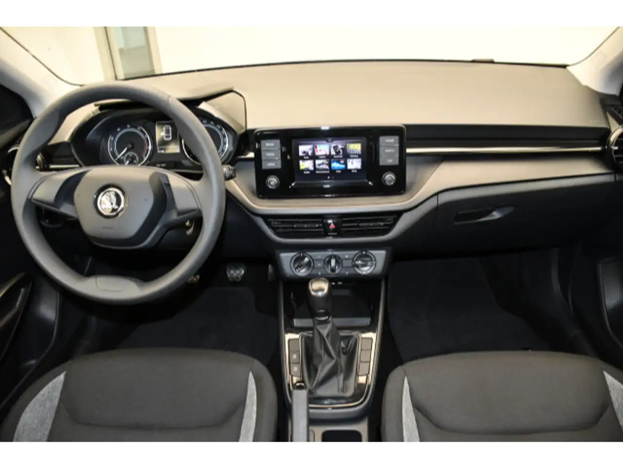 Skoda Fabia 1.0 MPI Active AHK/Einparkhi, миниатюра 4