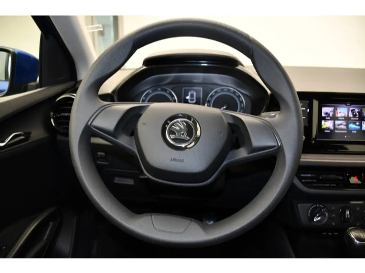 Skoda Fabia 1.0 MPI Active AHK/Einparkhi, миниатюра 5