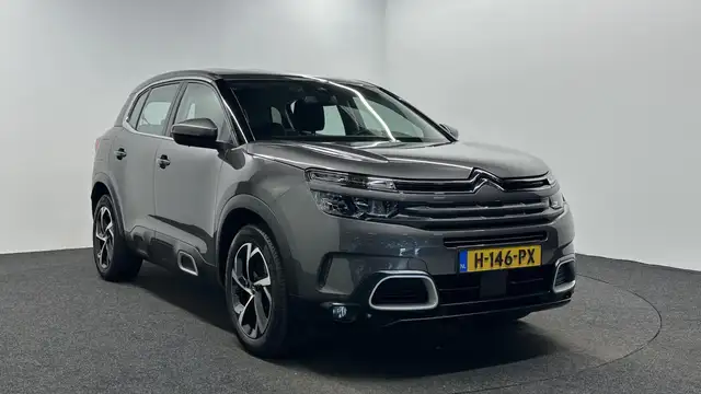 Citroen C5 Aircross view 3