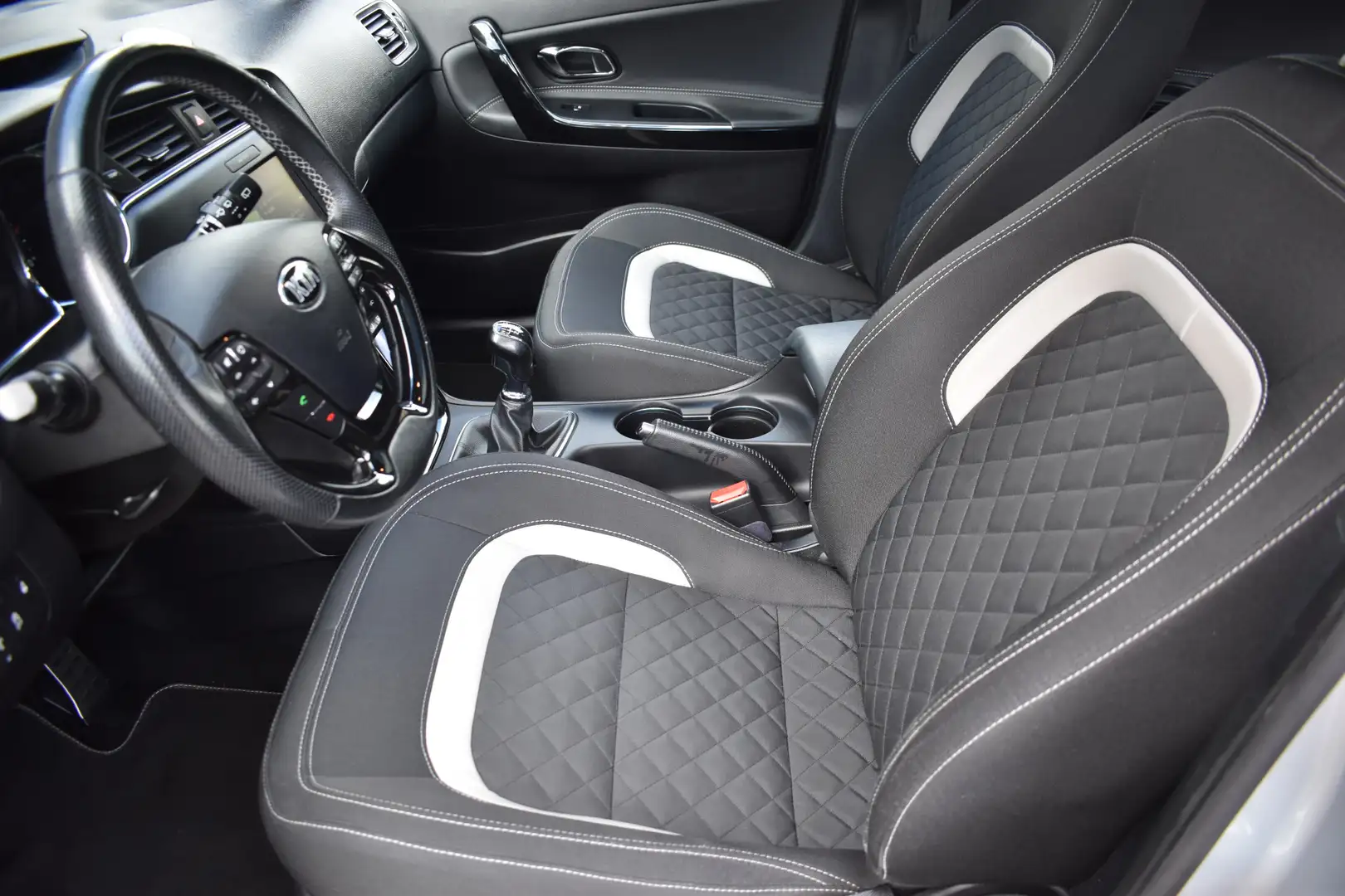 Kia Ceed SW / cee'd SW Sportswagon 1.0 T-GDi GT-Line / Navigatie / Keyles Grijs - 2