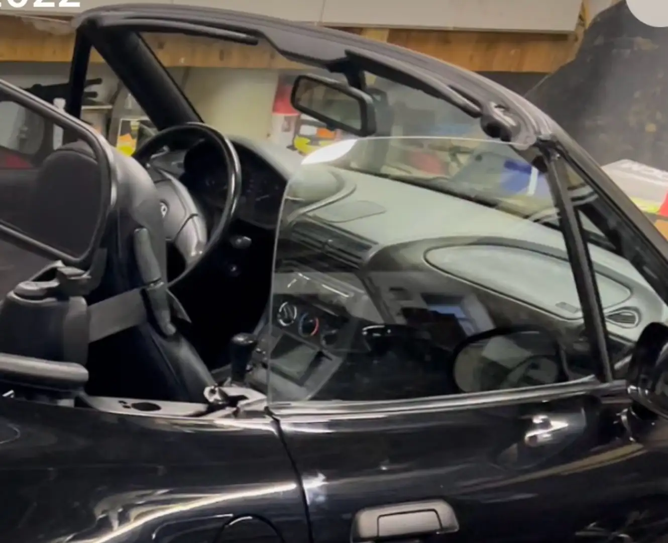 BMW Z3 roadster 1.8 is 1900cc motor - 1