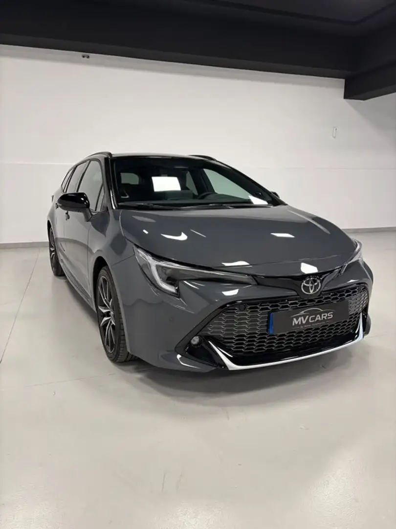 Toyota Corolla Touring Sports 200H GR Sport Gris - 2