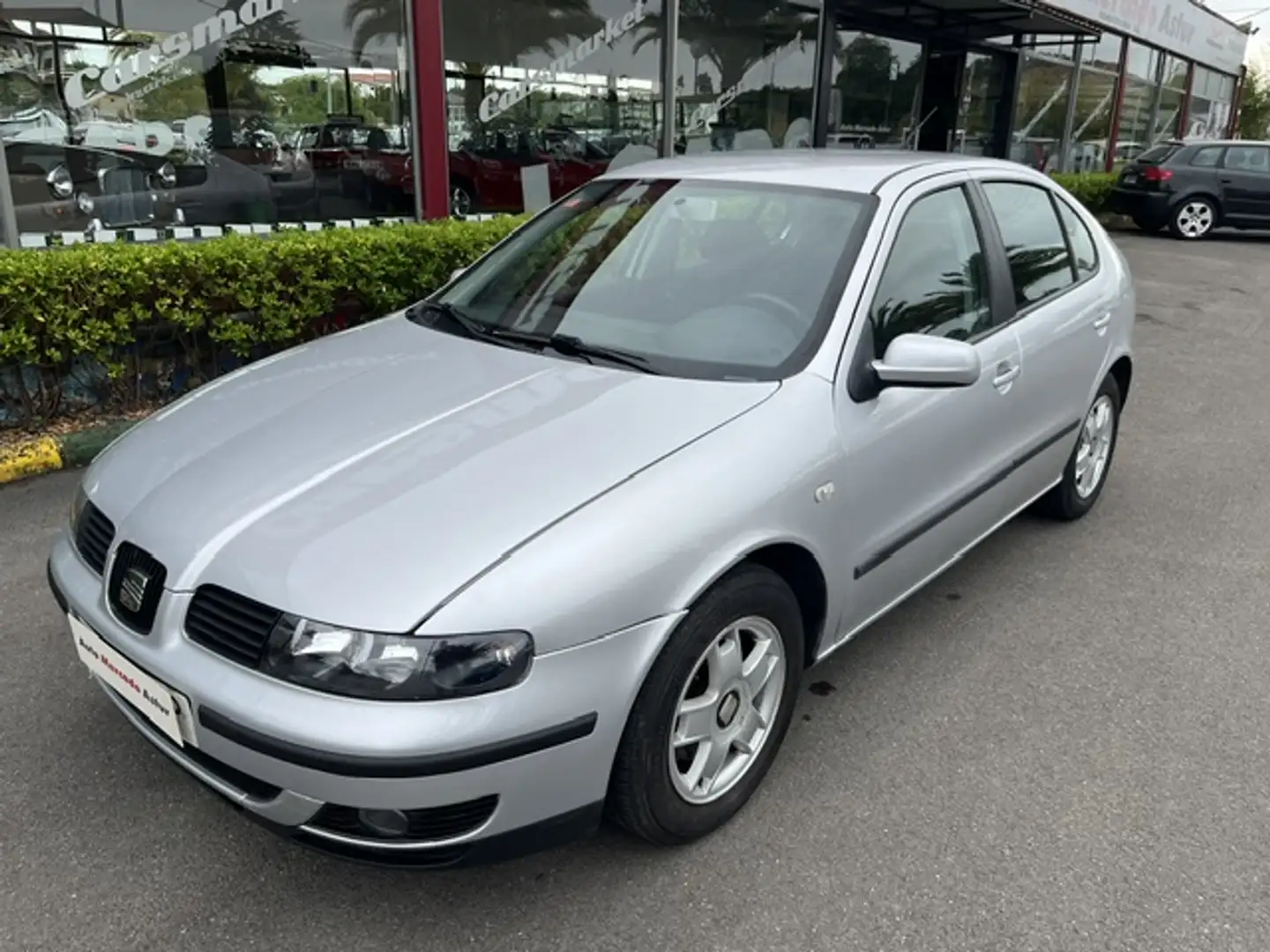 SEAT Leon 1.9TDI Stella Gris - 1