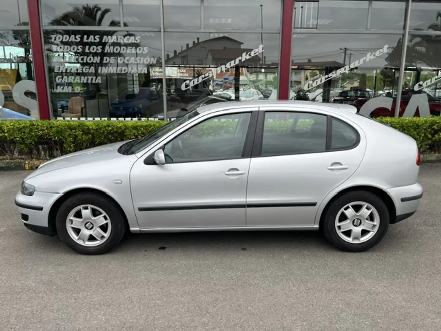 SEAT Leon 1.9TDI Stella Gris - 2