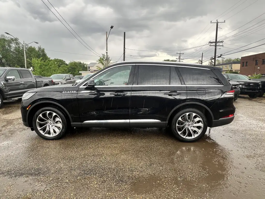 2025 Lincoln Aviator Reserve | Illumination Pkg | MoonRoof | Power Lift — photo 4