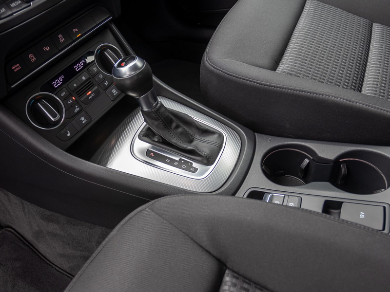 Audi Q3 Design 2.0TFSI qu Stronic Navi LED EPH GRA — photo 18