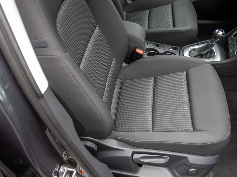 Audi Q3 Design 2.0TFSI qu Stronic Navi LED EPH GRA — photo 23