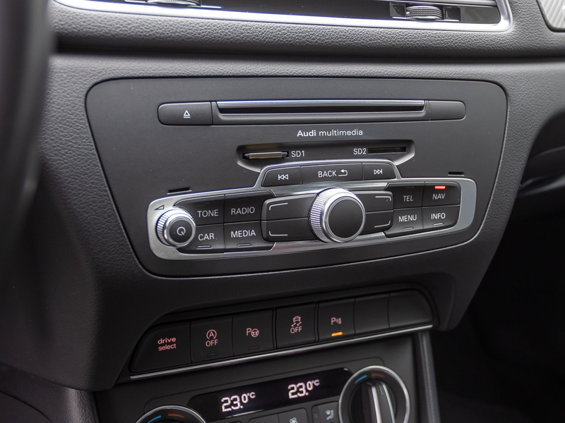 Audi Q3 Design 2.0TFSI qu Stronic Navi LED EPH GRA — photo 21
