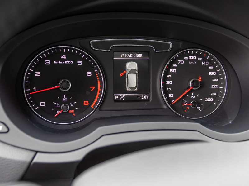 Audi Q3 Design 2.0TFSI qu Stronic Navi LED EPH GRA — photo 17