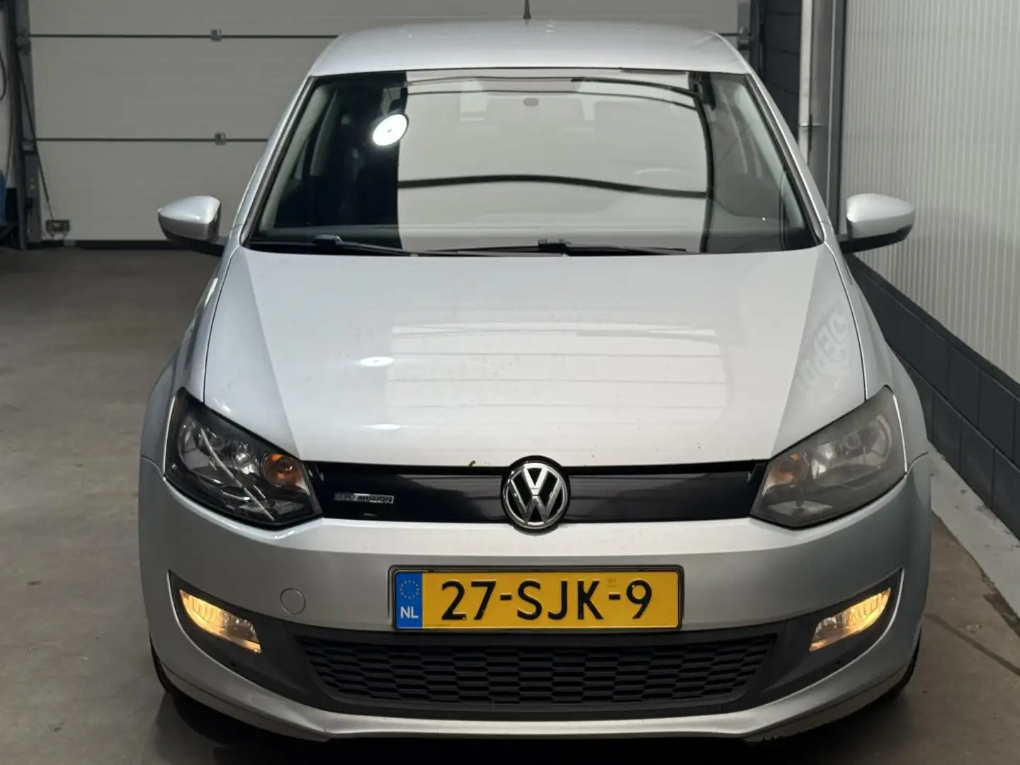Volkswagen Polo 1.2 TDI BlueMotion Comfortline Gris - 2