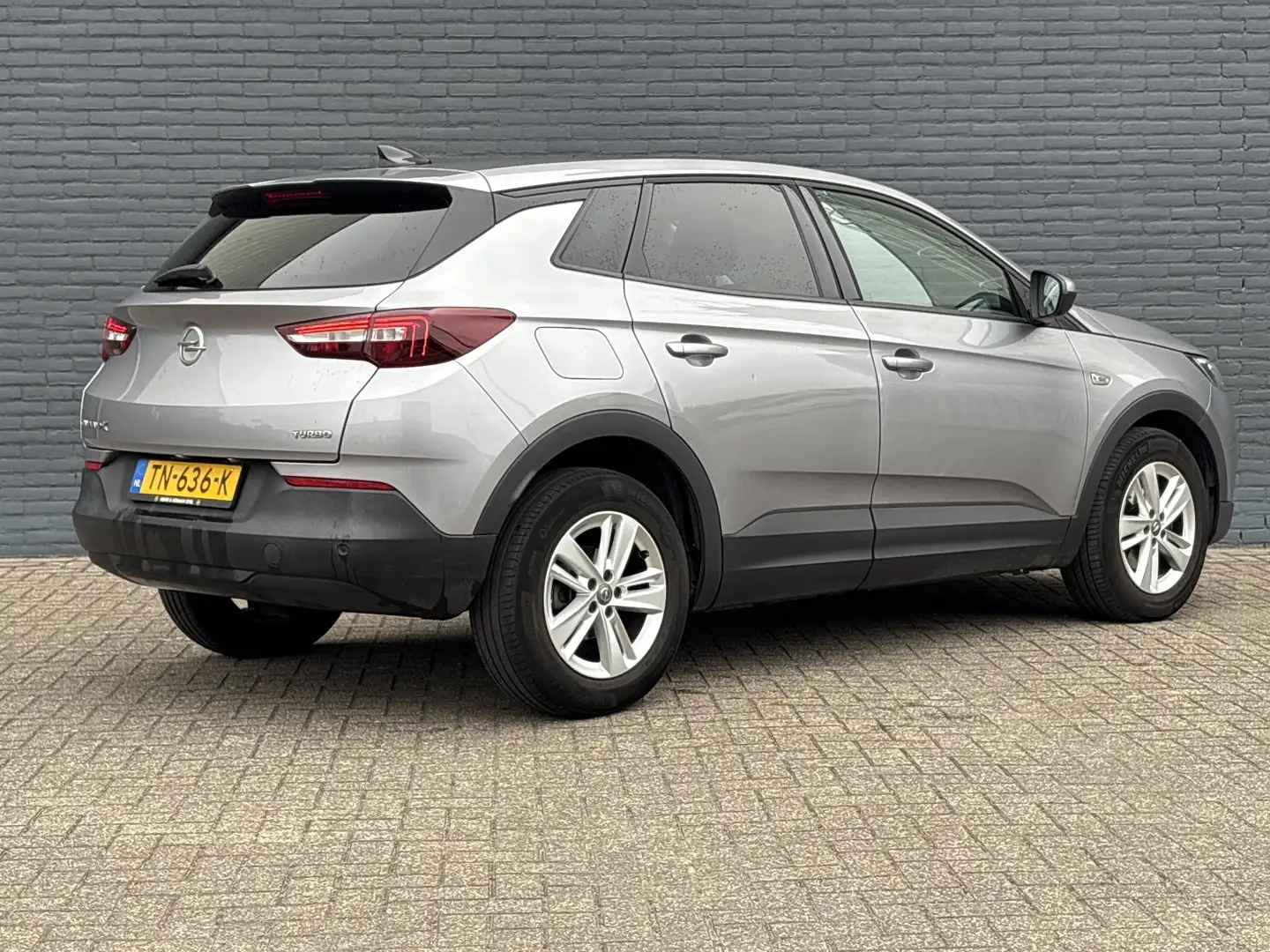 Opel Grandland X 1.2 Turbo Online Edition | Cruise | Climate | Navi Grijs - 2