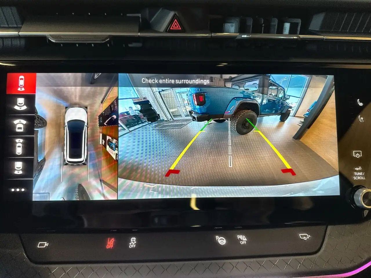 Jeep Wagoneer S снимка Jeep Wagoneer S