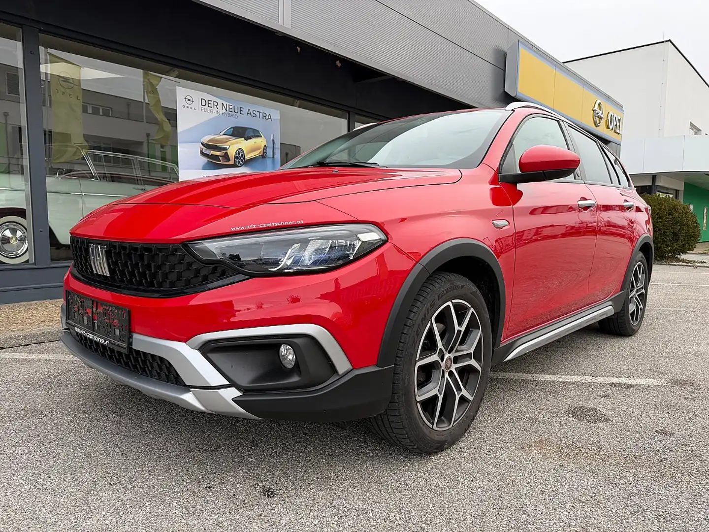 Fiat Tipo Cross FireFly Turbo 100 (RED) Rojo - 1