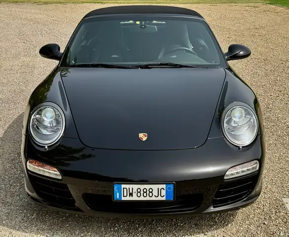 Porsche 911 view 2