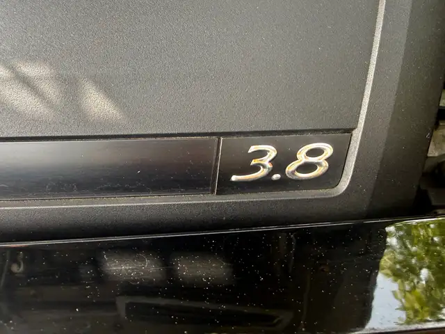 Porsche 911 view 13
