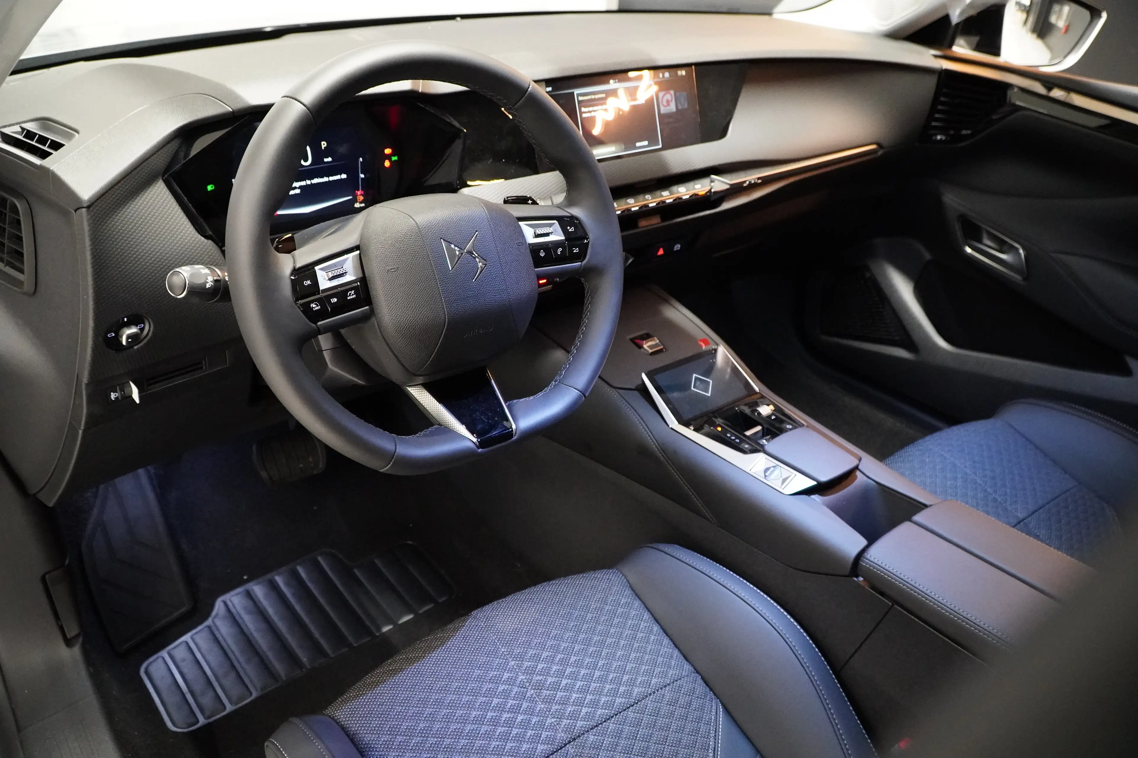 DS Automobiles DS 4 Pallas Hybrid + 5 jaar garantie — photo 7