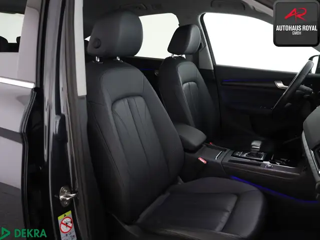 Audi Q5 view 11