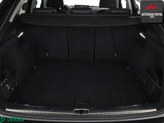 Audi Q5 view 14
