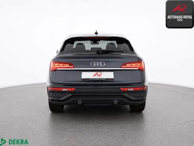 Audi Q5 view 4