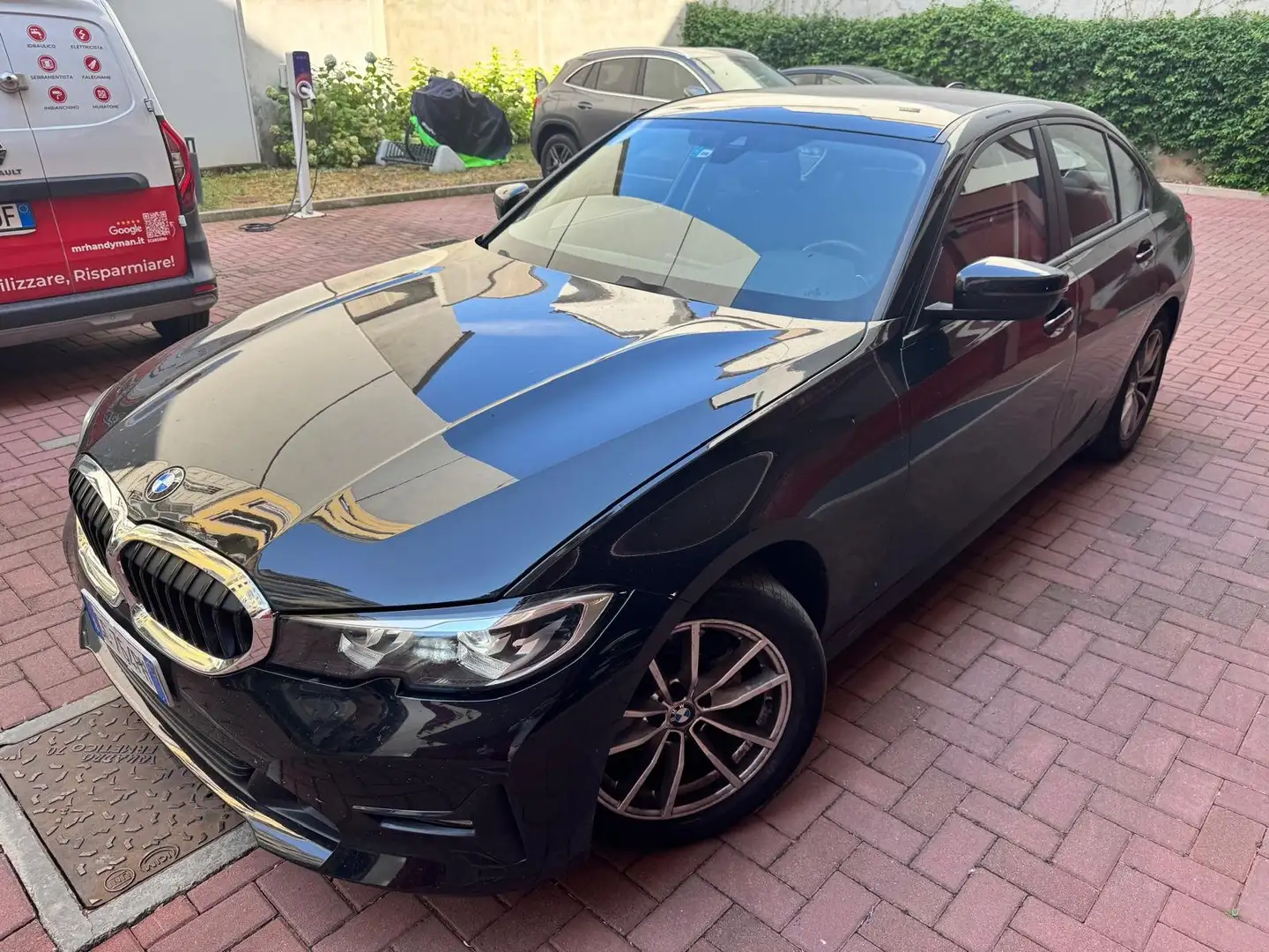 BMW 320 Serie 3 2020 Berlina 320d Business Advantage auto Nero - 1