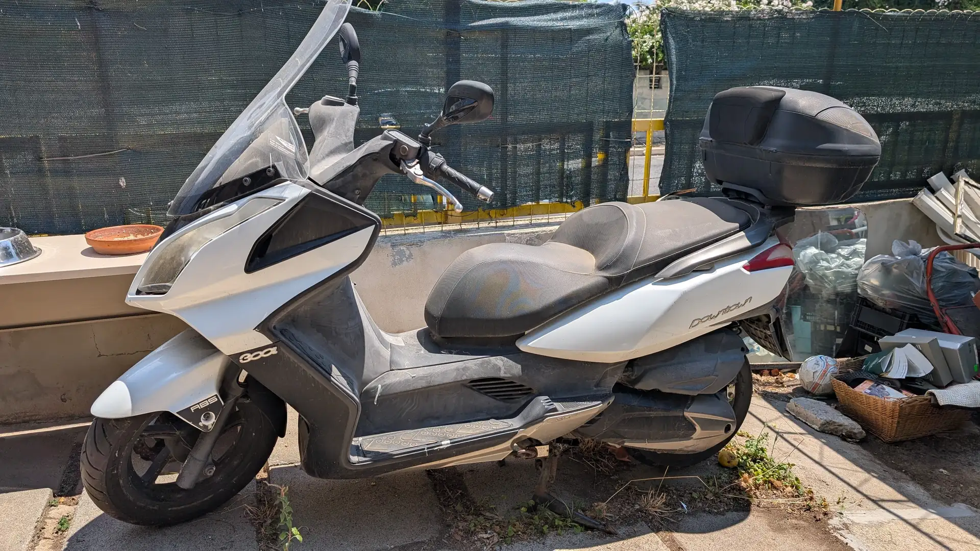 Kymco Downtown 300i Білий - 1